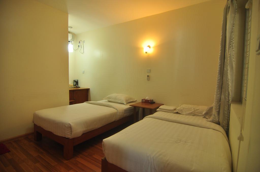 Golden Rose Guest House Old Bagan Buitenkant foto