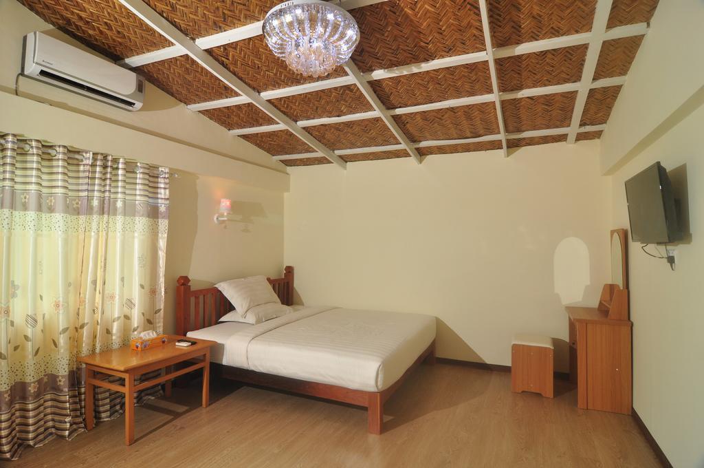 Golden Rose Guest House Old Bagan Buitenkant foto